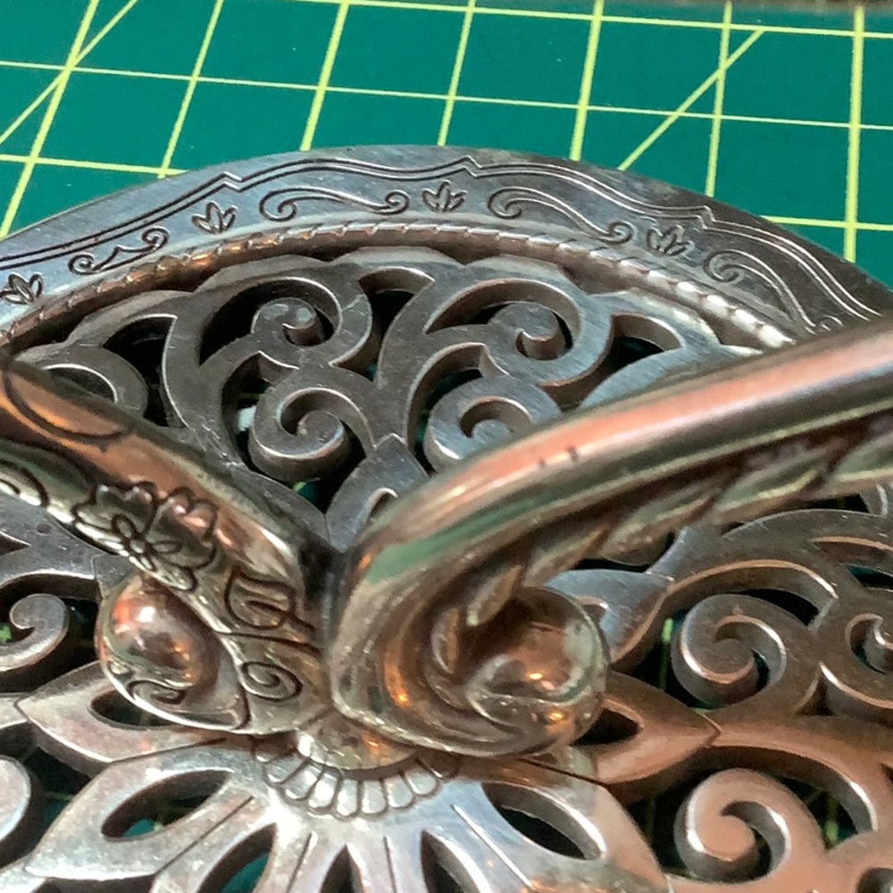 Brighton Silver Heart Jewelry Stand - Picture 11 of 11